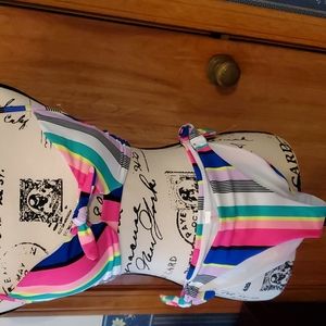 Uber cute geometric bikini